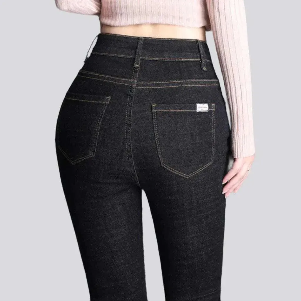 Stretchy skinny jeans
 for ladies