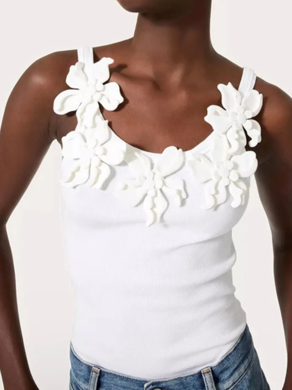 White flowers tank top